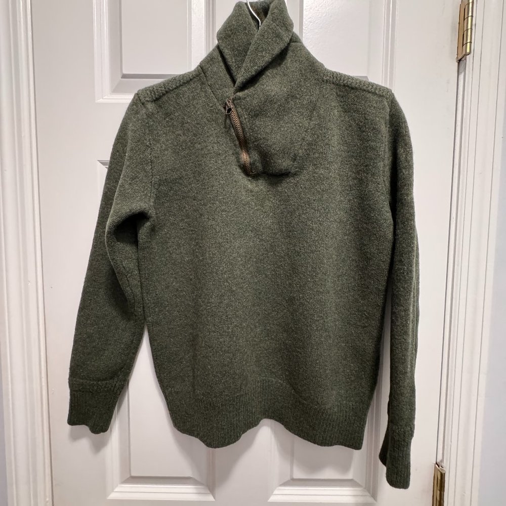 Ralph Lauren size small 100% lamb wool sweater